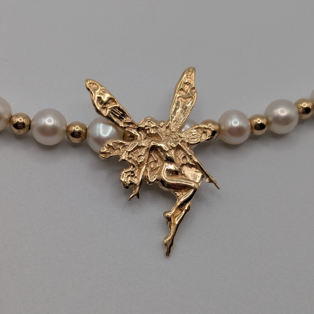 14k Yellow Gold Beaded Pearl Necklace With Fairy Pendant - Picture 3 of 15